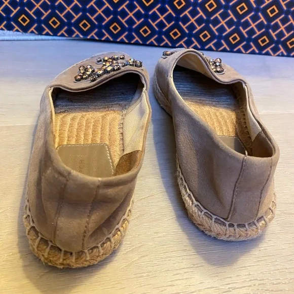 Tory Burch Embellished Espadrille Jewel Suede in Almond Flour color - Size 6 - Picture 5 of 8